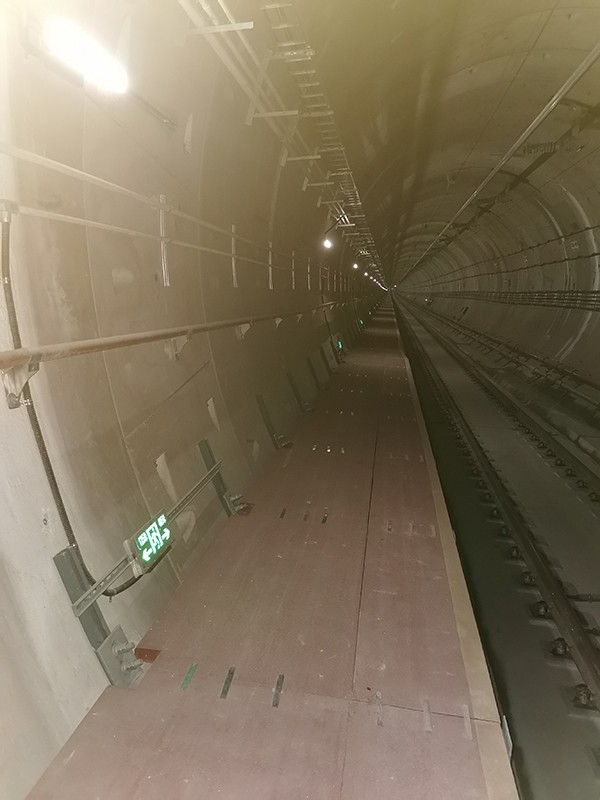 智能疏散系统：高效应对突发事件的科技利器